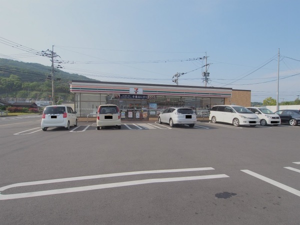 コンビニ　セブンイレブン佐賀江北店（コンビニ）まで925m