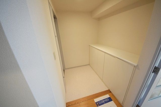 玄関　お問合せは(株)タウンハウジングレジデンス事業部【03-…