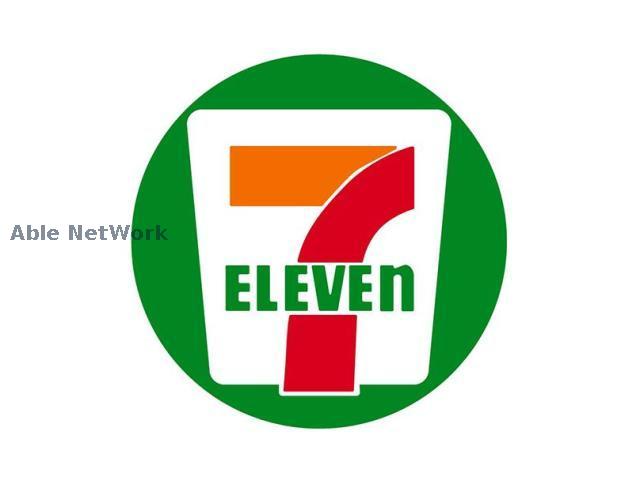コンビニ　セブンイレブン熊本新大江店（コンビニ）まで526m
