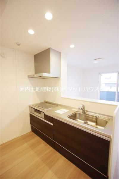 キッチン　同間取り別部屋