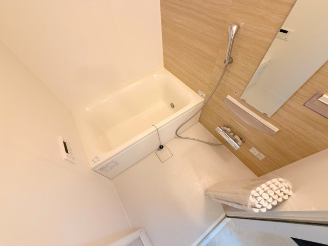 バス・シャワールーム　広めのお風呂は一日の疲れを癒してくれます。