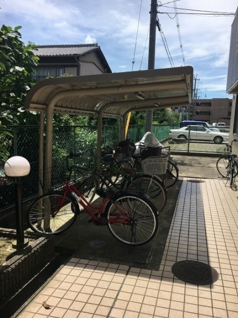 近鉄大阪線 高安駅 徒歩11分 3階建 築34年の外観写真