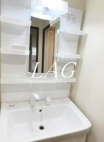 洗面設備　独立洗面台です。