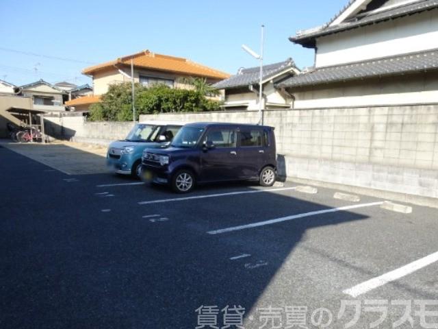 駐車場　敷地内駐車場