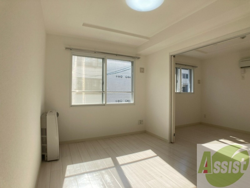 居室・リビング　広くてキレイなお部屋が広がっていて、充実した生活が送れそう。