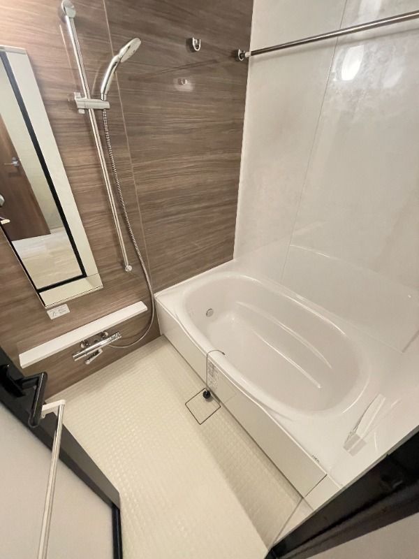 バス・シャワールーム　別のお部屋の写真です
