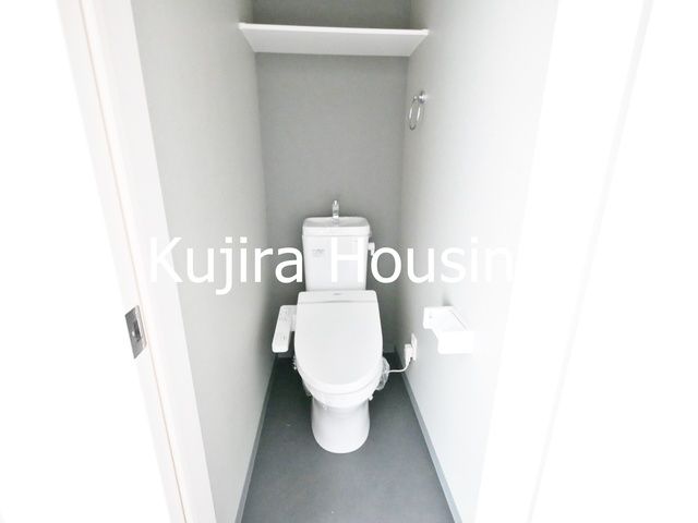 湘南新宿ライン宇須 土呂駅 徒歩5分 3階建 築9年のトイレ写真