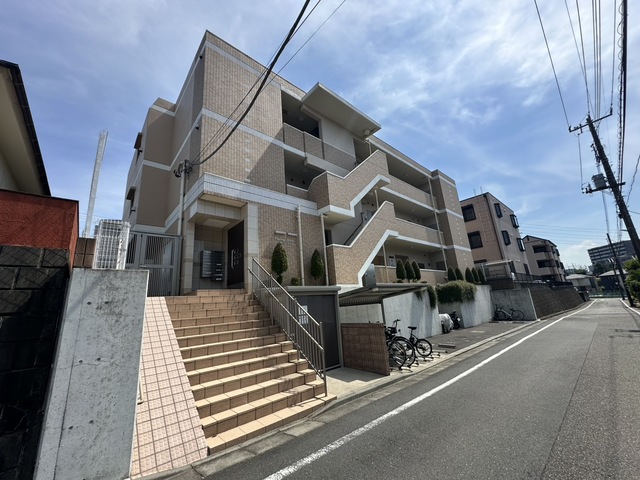 京王相模原線 京王多摩センター駅 徒歩10分 築11年
