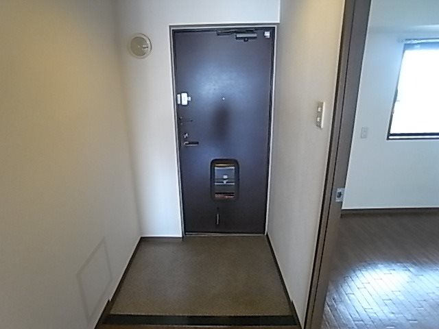 ロージェ・サノンの玄関写真