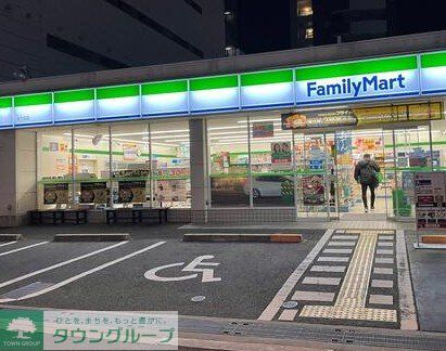 コンビニ　ファミリーマート天六北店（コンビニ）まで20m