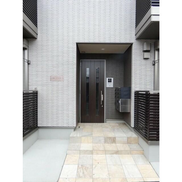 ハイフラッツの外観写真