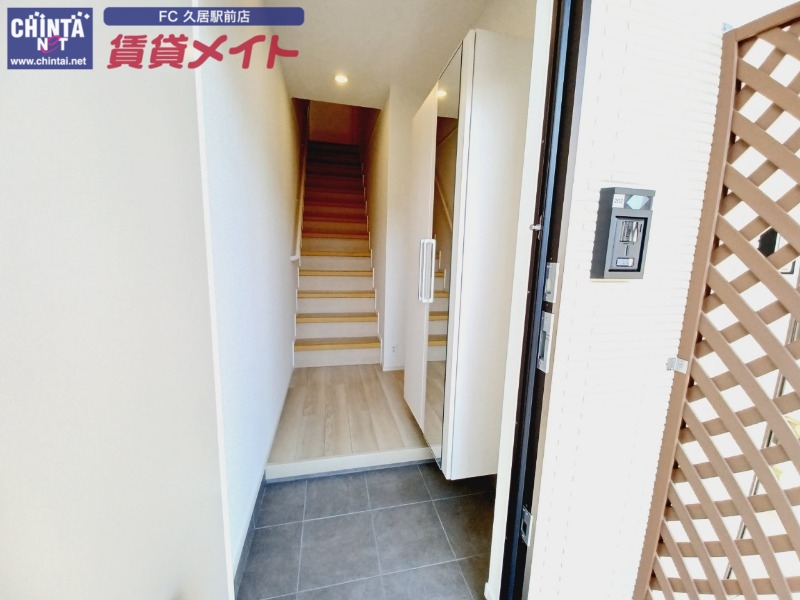 玄関　同型参考写真