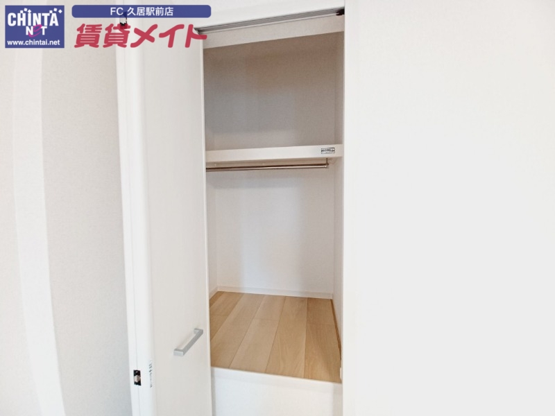 収納　同型参考写真