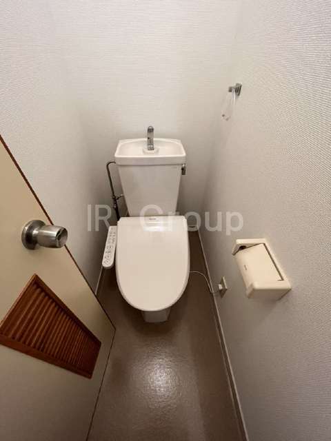 都電荒川線 小台駅 徒歩3分 5階建 築35年のトイレ写真
