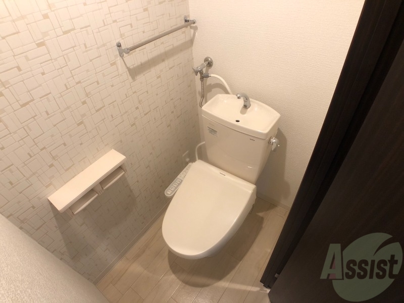トイレ　トイレです。ウォシュレット付を探している方、おすすめです。