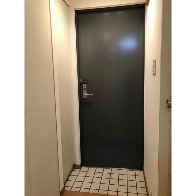 玄関　リノベーション前　参考写真です