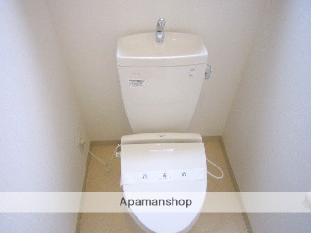 小田急線 下北沢駅 徒歩10分 3階建 築17年のトイレ写真