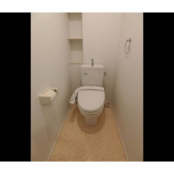 トイレ　落ち着いたトイレです
