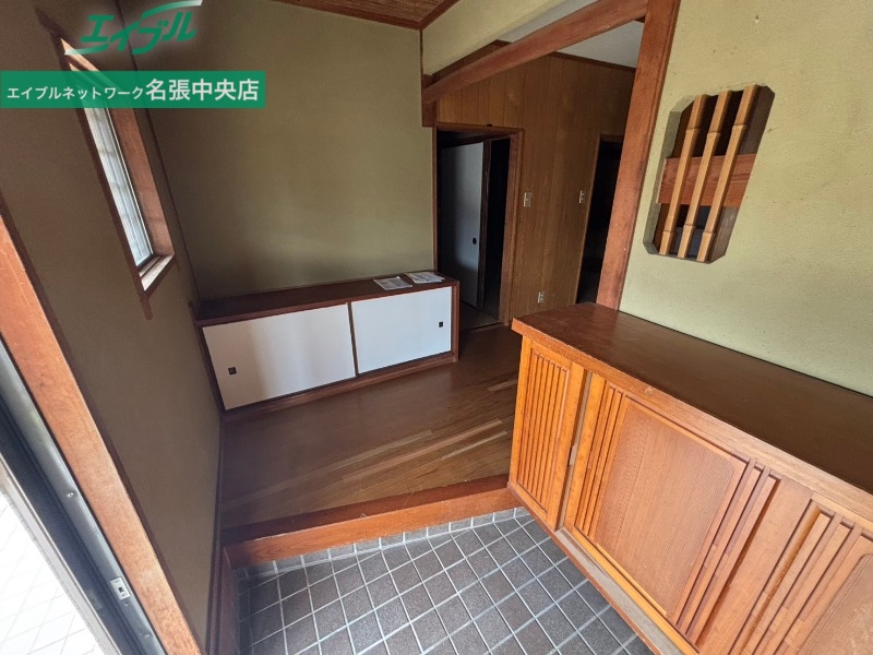 つつじヶ丘北6番町戸建の玄関写真