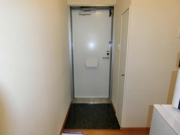近鉄南大阪線 土師ノ里駅 徒歩17分 2階建 築19年の玄関写真