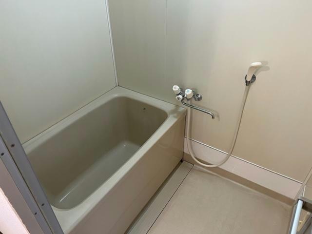 ＪＲ東海道本線 野洲駅 徒歩12分 3階建 築43年の風呂写真