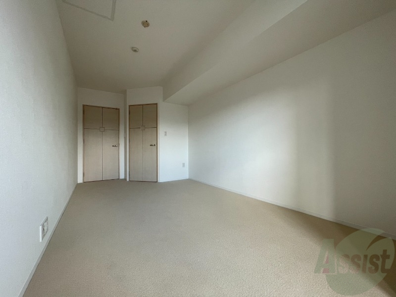 その他部屋・スペース　こちらのお部屋は光が差し込む、温かみのあるお部屋です。