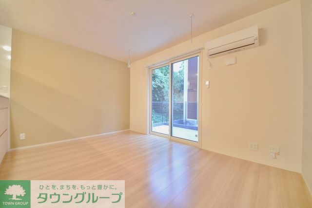 居室・リビング　お問い合わせはタウンハウジングまで