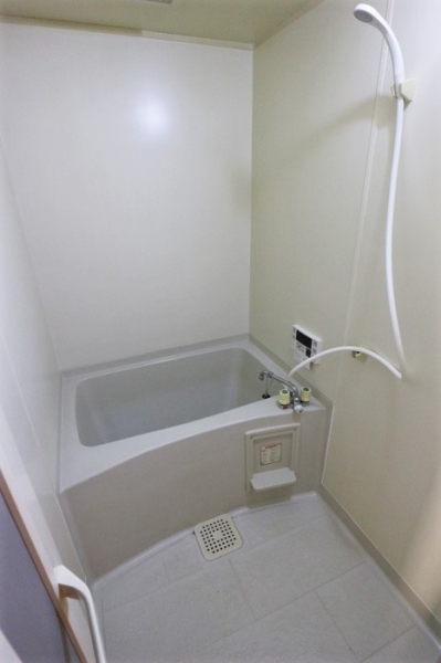 バス・シャワールーム　同建物別部屋写真