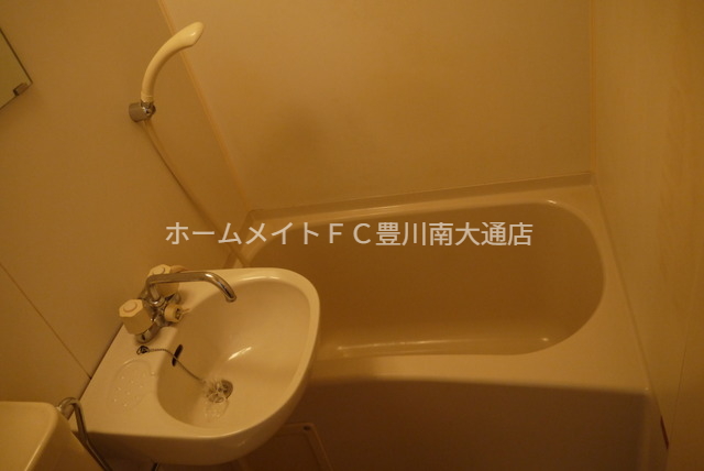 バス・シャワールーム　同型別部屋写真