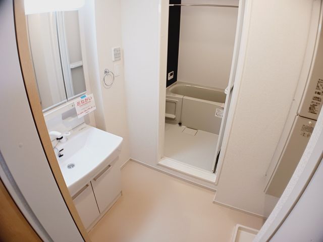 メゾンド ソレイユIIIの内装写真