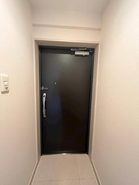 都営浅草線 馬込駅 徒歩6分 4階建 築16年の玄関写真