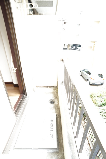 バルコニー　同物件別部屋写真実際は現況を優先致します。