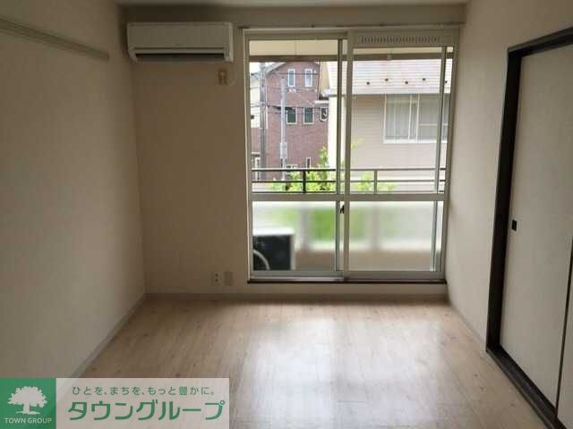 メンバーズタウンかすみCの居間写真