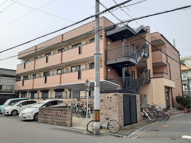 リュエル ヴィラの外観写真
