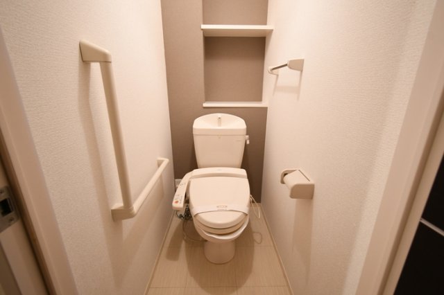 トイレ　コンパクトで使いやすいトイレです