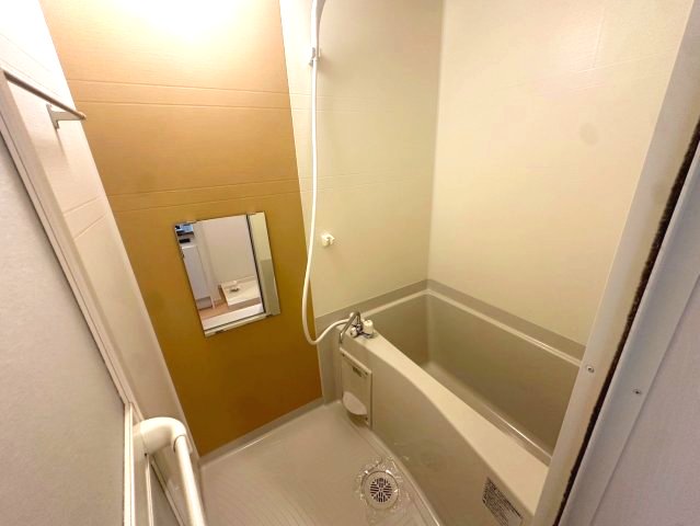 バス・シャワールーム　別部屋同タイプ