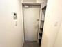 玄関　別部屋同タイプ