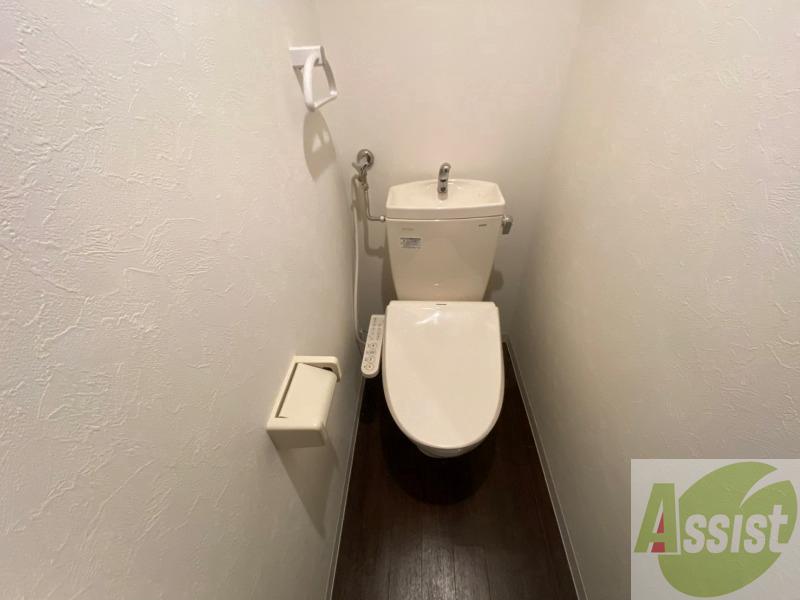 地下鉄南北線 中島公園駅 徒歩6分 4階建 築10年のトイレ写真