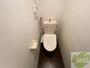 トイレ　こちらはトイレです。清潔感があり、安心して使用できます。