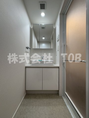 洗面設備　1F　2面鏡