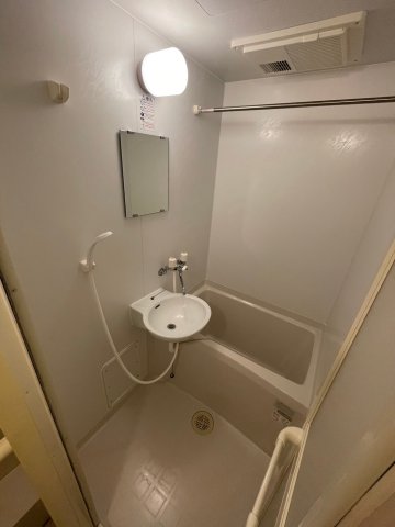 レオパレスアクティIIIの風呂写真