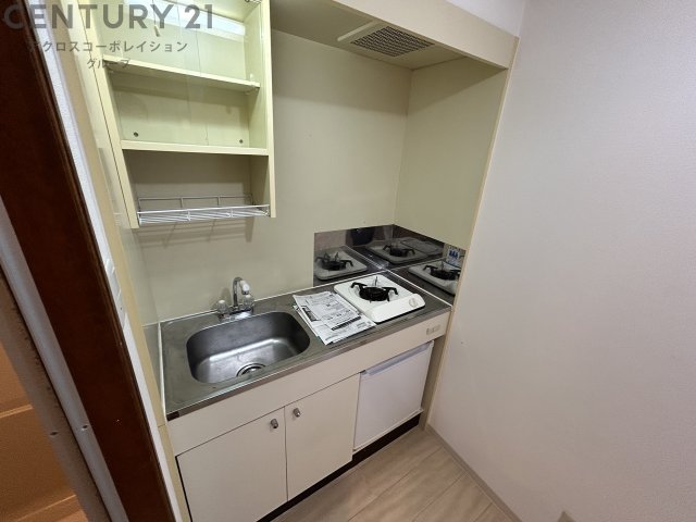 キッチン　壁付けキッチンでスペースを最大限有効活用できます！