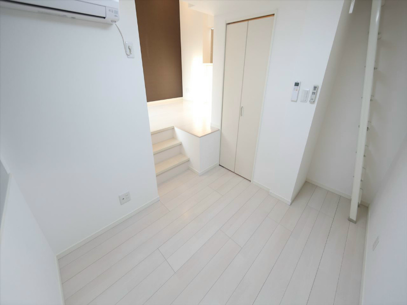 その他部屋・スペース　洋室4.1帖　エアコン完備　クローゼット付