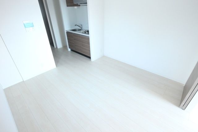 その他部屋・スペース　★日当たりの良いフローリングのお部屋です★