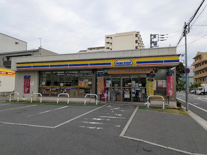 コンビニ　ミニストップ江東千石店（コンビニ）まで328m