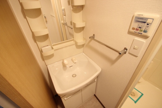洗面設備　※別部屋の写真です