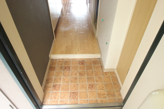 玄関　※別部屋の写真です
