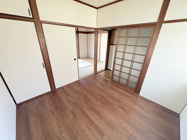 今津水波町テラスハウスの居間写真