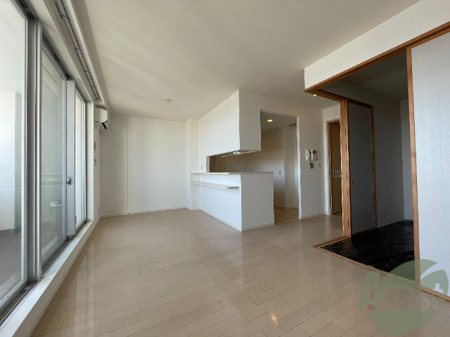 居室・リビング　日当りの良い、広めのお部屋となっております
