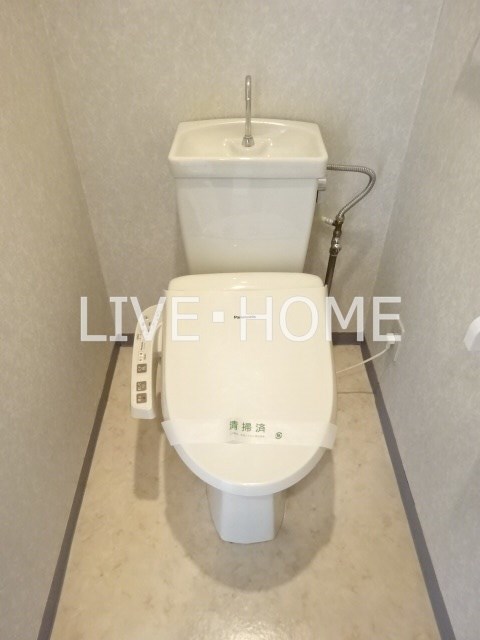 ＪＲ中央線 西荻窪駅 徒歩11分 8階建 築45年のトイレ写真